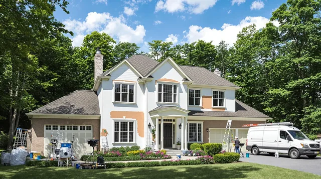 Berea House Painters painting crew working in Parma Heights, OH